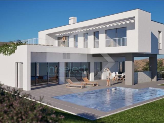 Moradia Nova de Luxo em Vale Judeu T3 + 1