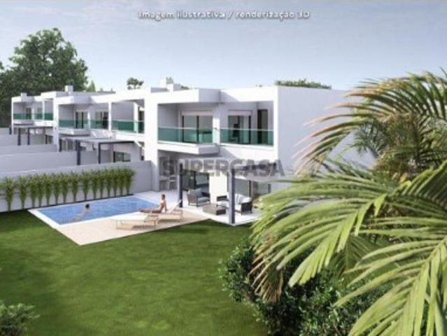MORADIA NOVA em Almádena