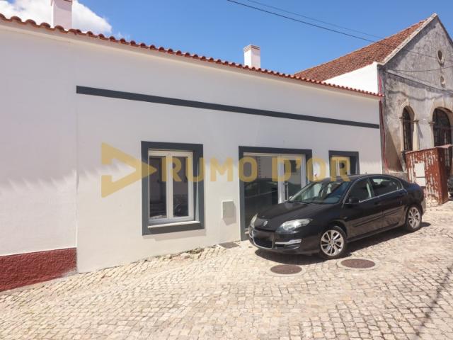 Moradia Nova em Merceana às Portas de Lisboa Conforto, Qualidade e Localização Privilegiada