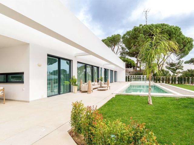 Moradia, nova, moderna e luxuosa em Vilamoura 161m² Quarteira