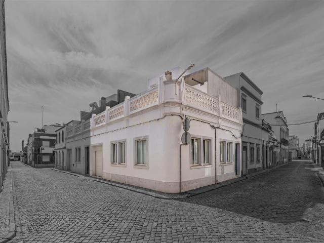 Moradia NOVA T2 com Garagem, Terraço e Piscina Privada Cen. 116m² Olhão