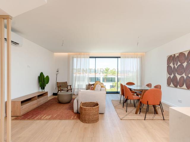 Moradia Nova T3+1 com Terraço, Garagem e Classe Energ. A+ |. 158m² Loures