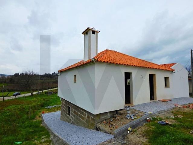 MORADIA NOVA T3 com Jardim e Garagem, junto ao do Hospital de Amarante