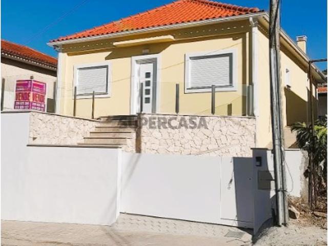 Moradia nova T3 com suite, alpendre e terreno em Coimbra