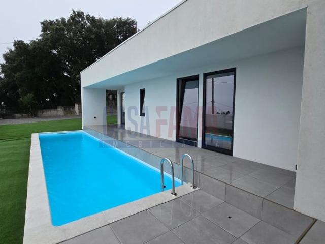 Moradia Nova T3 em Brufe com piscina