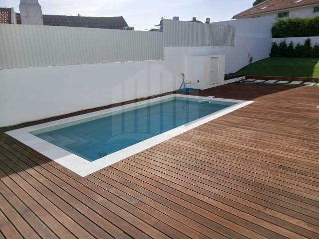 Moradia Nova T3 Sesimbra castelo
