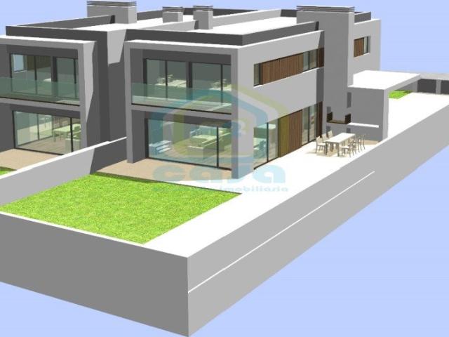 Moradia Nova T4 com garagem e quintal a poucos minutos de Sa. 0m² Silveira