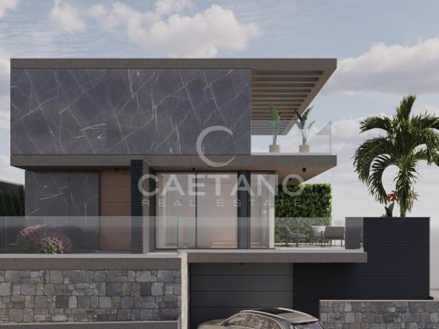 Moradia Nova T4 em projeto Ribeira Brava