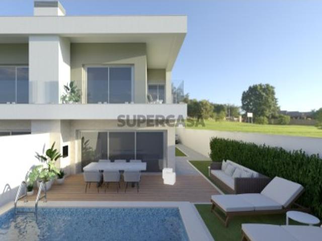 Moradia nova T4 piscina Redondos Fernão Ferro