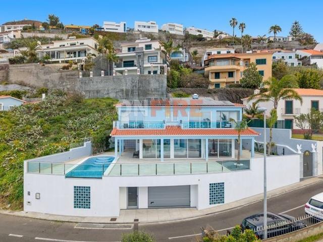 Moradia Nova T5 com Piscina e Vista Mar Panorâmica | Garajau, Caniço