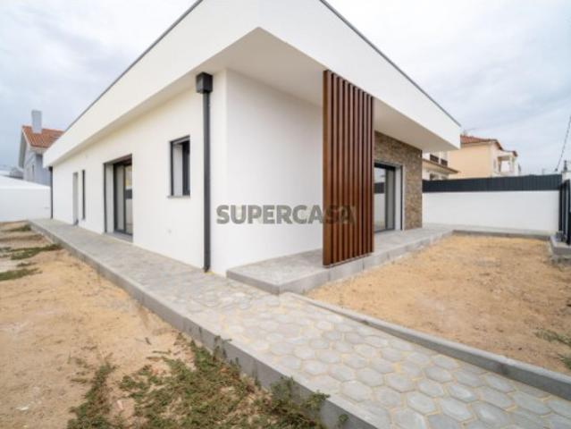 Moradia Nova térrea T3+1 em Fernão Ferro, Seixal