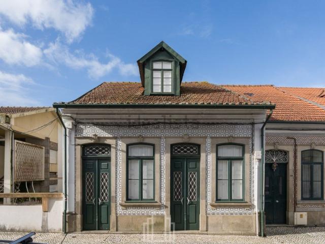 Moradia, Ovar