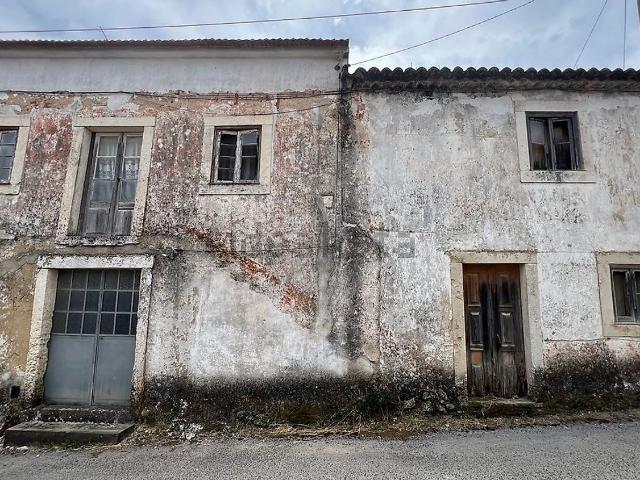 Moradia, Olaia e Paço