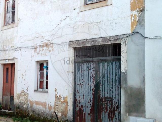 Moradia, Olaia e Paço