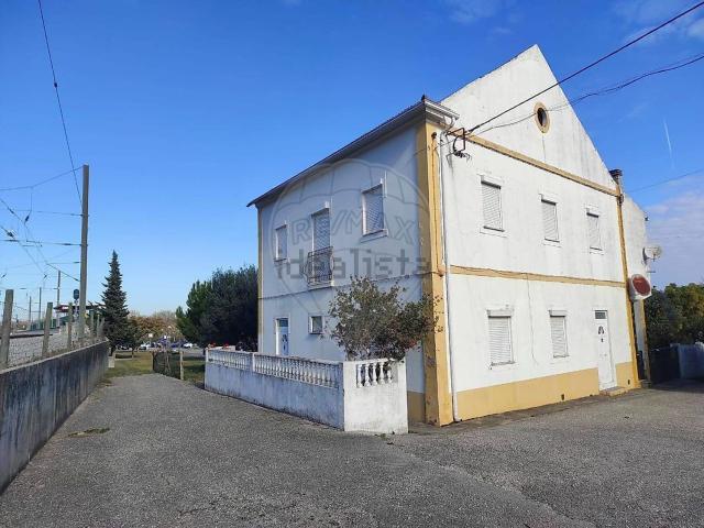 Moradia, Olaia e Paço