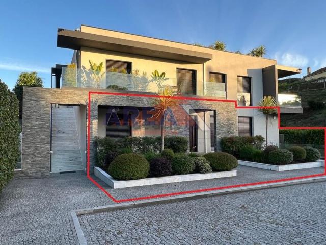 Moradia, Oliveira de Azeméis Santiago da Riba Ul Ul Macinhata da Seixa Madail