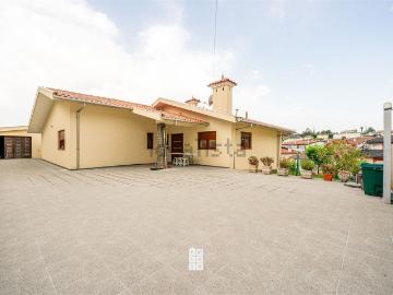 Moradia, Oliveira de Azeméis Santiago da Riba Ul Ul Macinhata da Seixa Madail