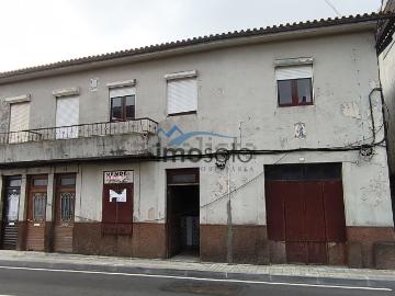 Moradia, Oliveira de Azeméis Santiago da Riba Ul Ul Macinhata da Seixa Madail
