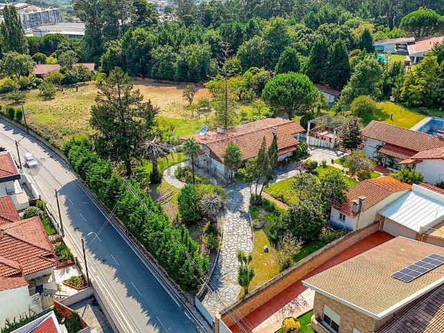 Moradia, Oliveira de Azeméis Santiago da Riba Ul Ul Macinhata da Seixa Madail