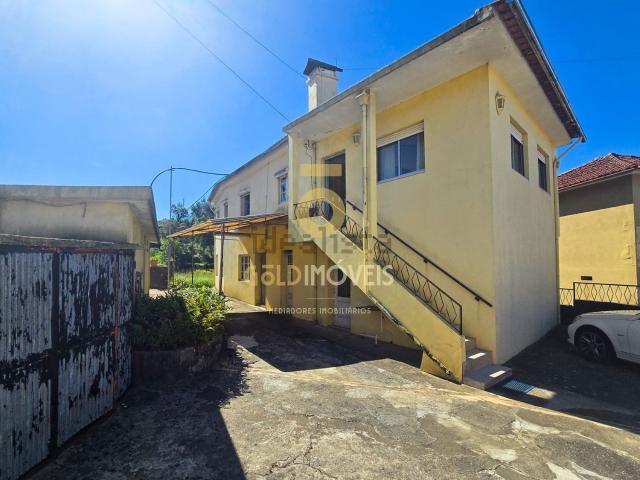 Moradia, Oliveira de Azeméis Santiago da Riba Ul Ul Macinhata da Seixa Madail