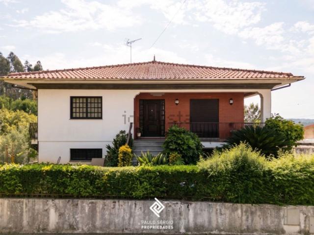 Moradia, Oliveira de Azeméis Santiago da Riba Ul Ul Macinhata da Seixa Madail