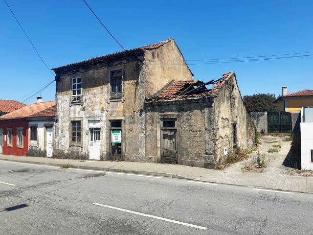 Moradia, Oliveira de Azeméis Santiago da Riba Ul Ul Macinhata da Seixa Madail