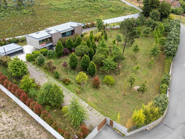 Moradia, Oliveira de Azeméis Santiago da Riba Ul Ul Macinhata da Seixa Madail