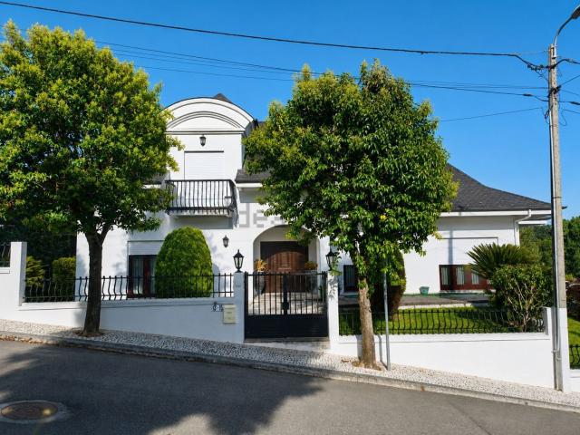 Moradia, Oliveira de Azeméis Santiago da Riba Ul Ul Macinhata da Seixa Madail