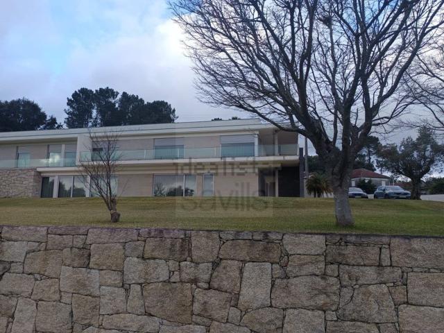 Moradia, Oliveira de Azeméis Santiago da Riba Ul Ul Macinhata da Seixa Madail