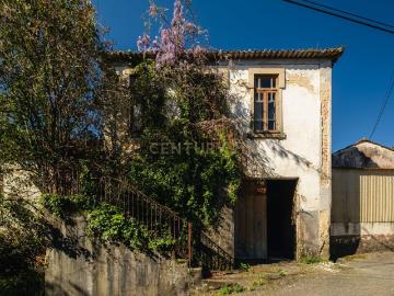 Moradia, Oliveira de Azeméis Santiago da Riba Ul Ul Macinhata da Seixa Madail
