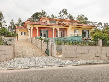 Moradia, Oliveira de Azeméis Santiago da Riba Ul Ul Macinhata da Seixa Madail