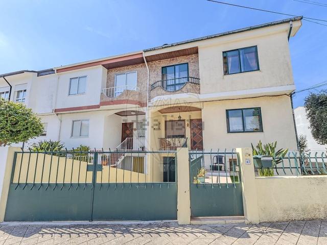 Moradia, Oliveira do Douro