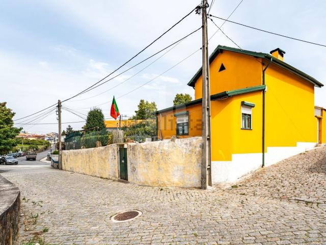 Moradia, Oliveira do Douro