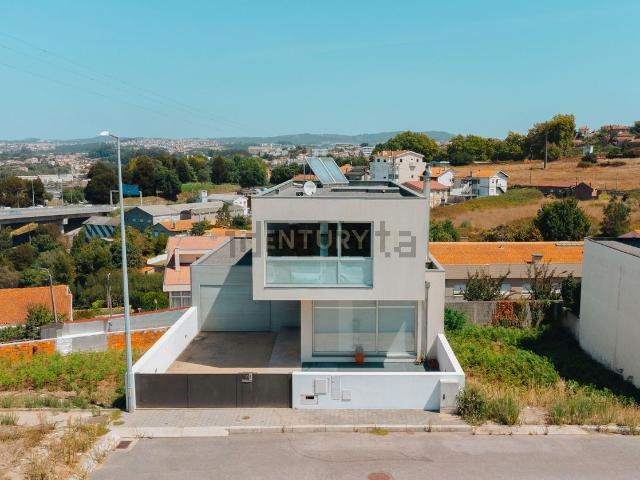 Moradia, Oliveira do Douro