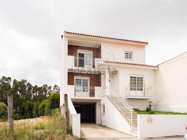 Moradia, Oliveirinha