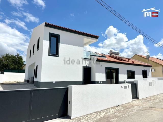 Moradia, Atalaia e Alto Estanqueiro Jardia