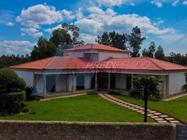 Moradia, Atiães