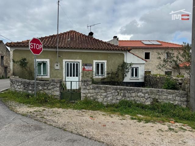 Moradia, Atouguia