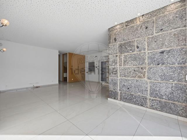 Moradia, Aves