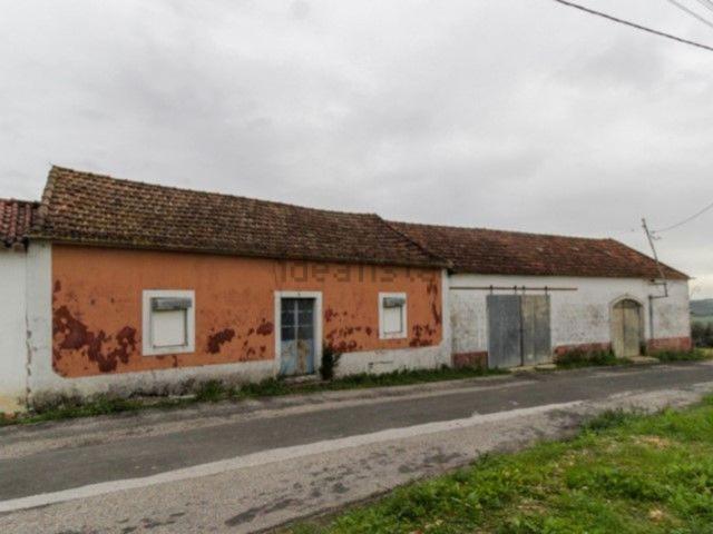 Moradia, Azambujeira e Malaqueijo