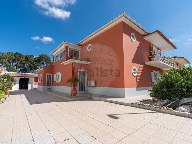 Moradia, Azeitão