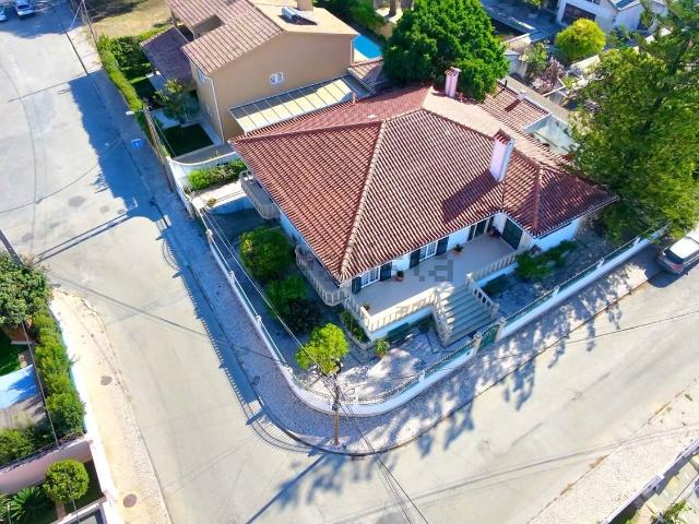 Moradia, Azeitão