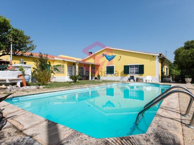 Moradia, Azeitão