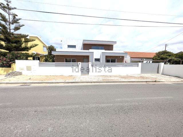Moradia, Azeitão
