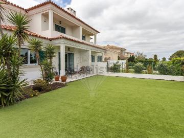 Nossa Senhora da Anunciada - Jardim, Piscina