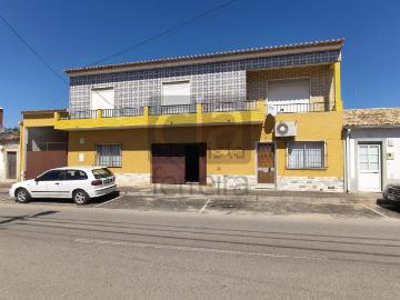 Moradia, Azinhaga