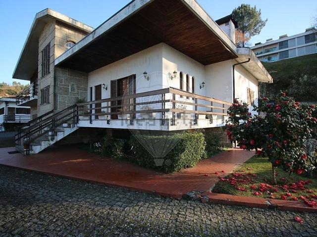 Moradia, Azurém