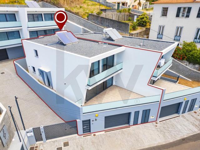 Moradia A – Caminho das Romeiras 189m² Santo António Funchal