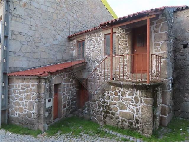 Moradia à venda em Aldeia do Bispo, Águas e Aldeia de João Pires, Penamacor RE/MAX Portugal
