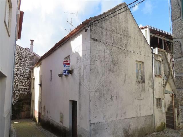 Moradia à venda em Aldeia do Bispo, Águas e Aldeia de João Pires, Penamacor RE/MAX Portugal
